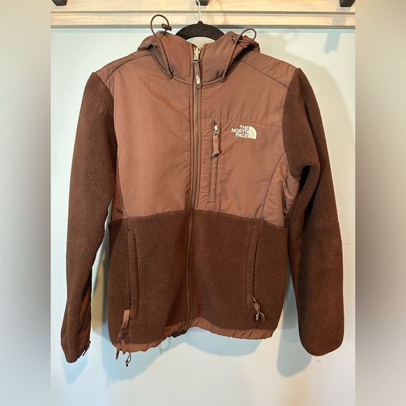 The North Face Jackets & Blazers - The North Face Denali Fleece Jacket in Chocolate Brown